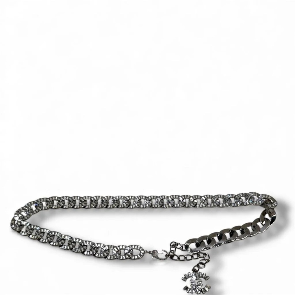 Chanel 2006 CC Baguette Crystals Ruthenium (Gun Metal) Chain Link Belt Silver